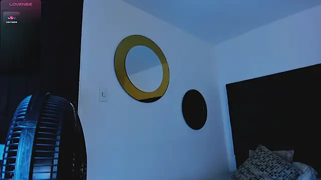 SaraWagner  online show from 10-12-25, 01:40