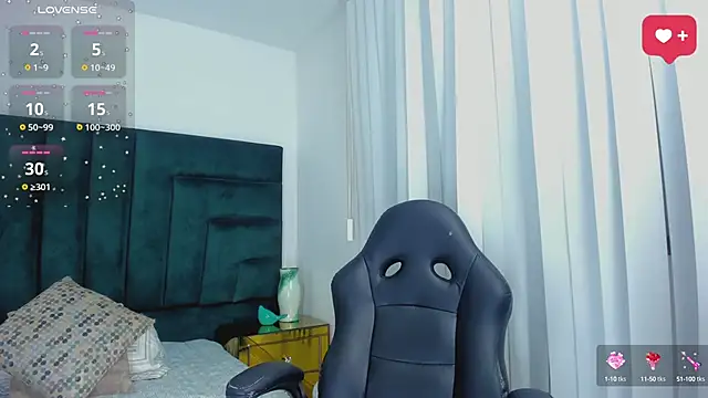 SaraWagner  online show from 09-14-25, 12:11