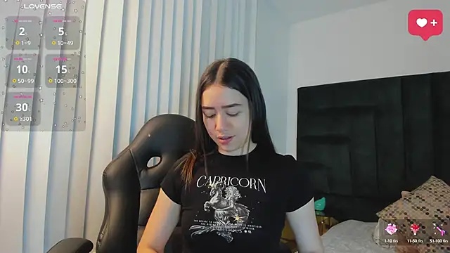 SaraWagner  online show from 09-29-25, 06:13