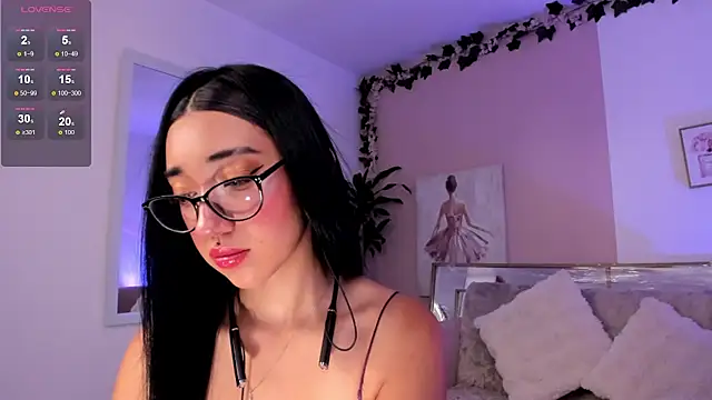 Miacorner  online show from 11-28-25, 08:31