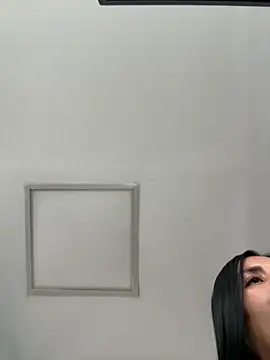 MacaW09 online show from 02-23-26, 05:24