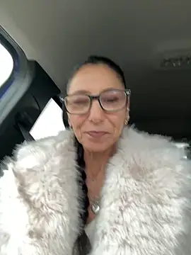 eddivad6974 online show from 12-18-25, 02:32