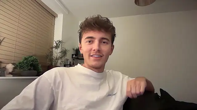 luciancrowe online show from 02-05-26, 01:45