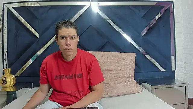 Snapshot of CandyandSteven chatting on 09-14-25, 02:34 CandyandSteven online show from 09-14-25, 02:34