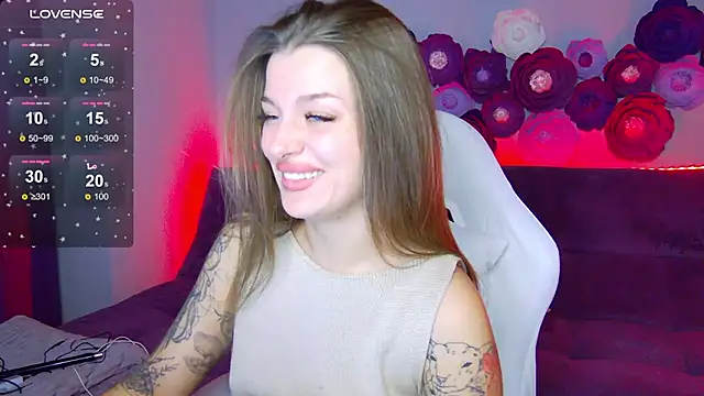 LindaBrilliant online show from 10-11-25, 02:51