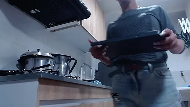 Snapshot of AllysonStonne chatting on 11-29-25, 02:01 AllysonStonne online show from 11-29-25, 02:01