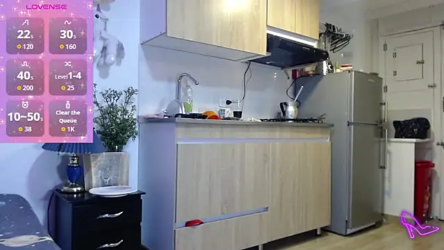 Snapshot of AllysonStonne chatting on 02-23-26, 02:24 AllysonStonne online show from 02-23-26, 02:24