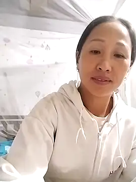 cute love00 online show from 10-24-25, 11:37