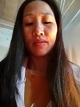 cute love00 online show from 11-18-25, 10:24