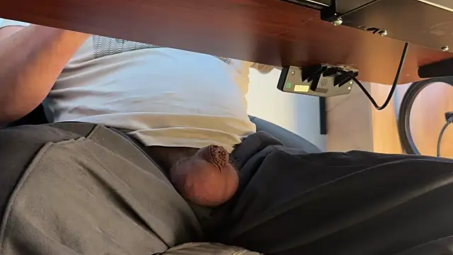 Snapshot of hornysmallcockgermany chatting on 03-04-26, 01:30 hornysmallcockgermany online show from 03-04-26, 01:30