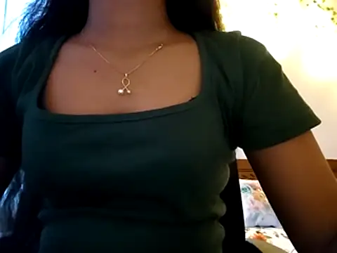 Snapshot of Maria--Strella chatting on 10-28-25, 10:03 Maria--Strella online show from 10-28-25, 10:03