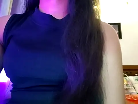 Snapshot of Maria--Strella chatting on 10-30-25, 07:11 Maria--Strella online show from 10-30-25, 07:11