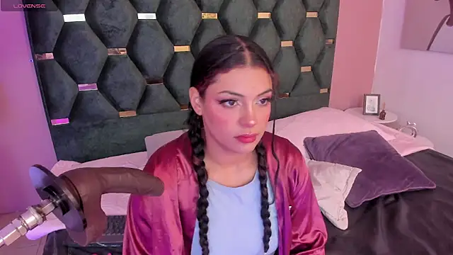 Snapshot of Micki__ chatting on 10-25-25, 11:42 Micki online show from 10-25-25, 11:42