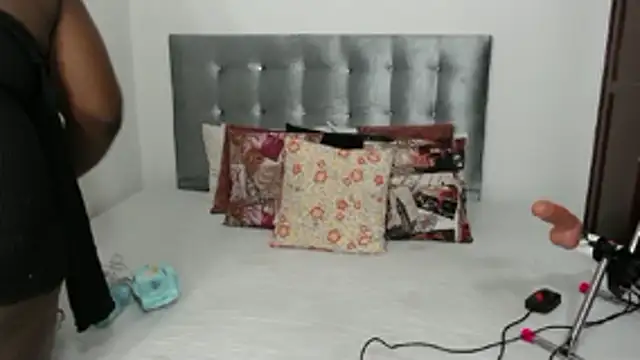 Snapshot of DaiishaWolf chatting on 10-15-25, 07:00 DaiishaWolf online show from 10-15-25, 07:00