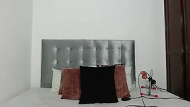 Snapshot of DaiishaWolf chatting on 10-17-25, 07:15 DaiishaWolf online show from 10-17-25, 07:15