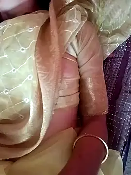 Snapshot of SpicyRoshni chatting on 05-19-26, 07:48 SpicyRoshni online show from 05-19-26, 07:48