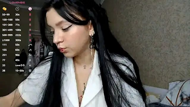 Snapshot of MelodeeCazel chatting on 10-11-25, 12:17 MelodeeCazel online show from 10-11-25, 12:17