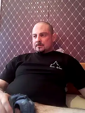  NEREZA  online show from 09-30-25, 04:02