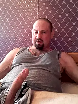 Snapshot of _NEREZA_ chatting on 07-13-26, 04:17 NEREZA online show from 07-13-26, 04:17