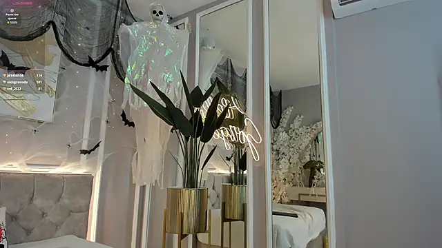 Snapshot of ellette__ chatting on 10-26-25, 07:31 ellette online show from 10-26-25, 07:31