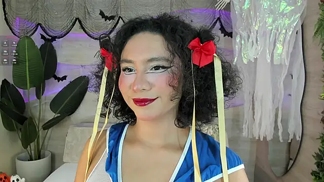 Snapshot of ellette__ chatting on 10-30-25, 05:32 ellette online show from 10-30-25, 05:32