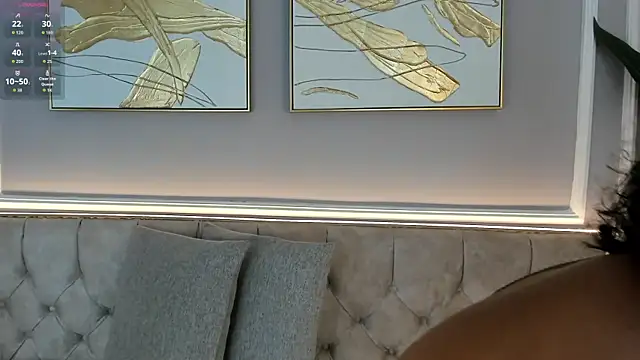 Snapshot of ellette__ chatting on 10-11-25, 07:04 ellette online show from 10-11-25, 07:04