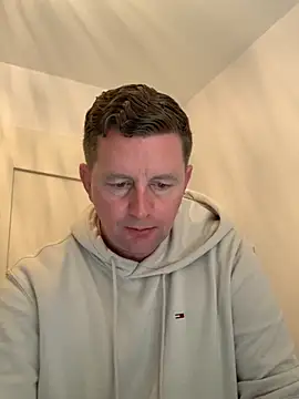 Crusher19830 online show from 11-08-25, 03:48