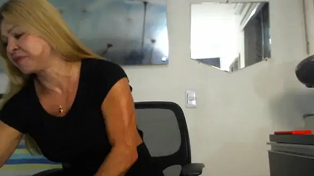 Mirianzapata 1 online show from 02-14-26, 04:34