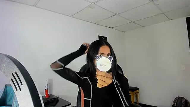 Aisha hotts777 online show from 11-30-25, 02:45