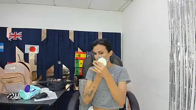 Aisha hotts777 online show from 07-18-26, 06:27