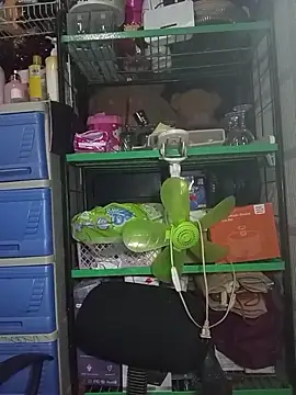 oceanlover23 online show from 11-15-25, 09:41