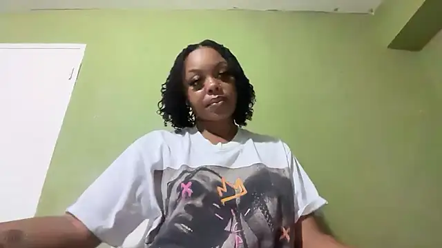 Liaprettygirl online show from 05-23-26, 04:22