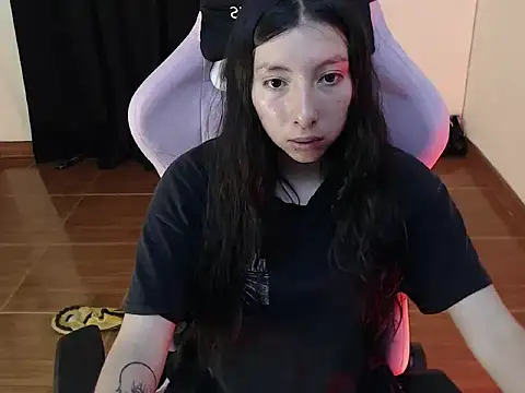 Snapshot of ScarlettShirahoshi chatting on 09-09-25, 06:17 ScarlettShirahoshi online show from 09-09-25, 06:17