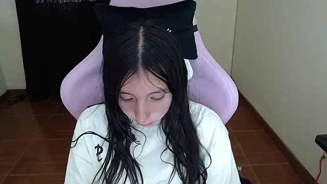 Snapshot of ScarlettShirahoshi chatting on 09-14-25, 07:58 ScarlettShirahoshi online show from 09-14-25, 07:58