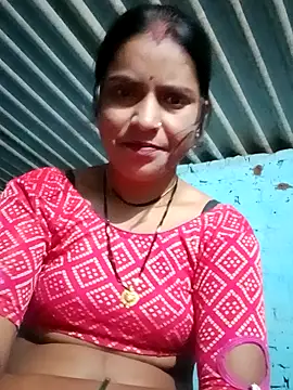 Snapshot of Mohini-xx chatting on 10-15-25, 11:24 Mohini-xx online show from 10-15-25, 11:24