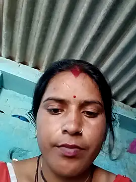 Snapshot of Mohini-xx chatting on 10-15-25, 06:44 Mohini-xx online show from 10-15-25, 06:44