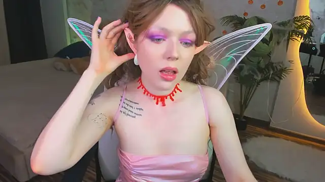 Lunar Lily online show from 10-29-25, 06:23