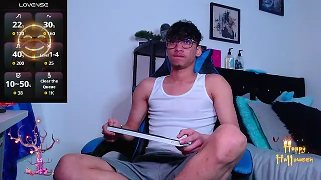 Gael Jones online show from 10-15-25, 03:38