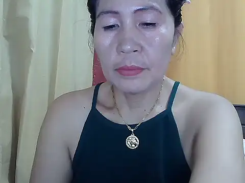 Snapshot of Elara8309 chatting on 07-04-26, 01:56 Elara8309 online show from 07-04-26, 01:56