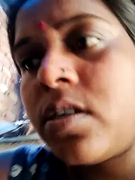 Hot-Show2 online show from 04-11-26, 07:45