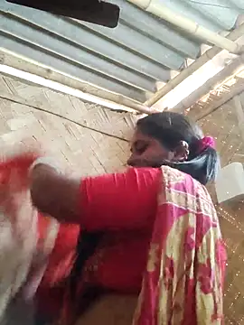 Hot-Show2 online show from 02-20-26, 05:15