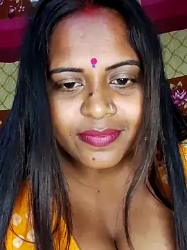 Hot-Show2 online show from 04-08-26, 06:20