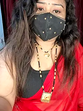 Snapshot of indian-hotmilfs chatting on 06-23-26, 03:43 indian-hotmilfs online show from 06-23-26, 03:43
