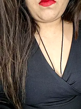 Snapshot of indian-hotmilfs chatting on 02-22-26, 07:48 indian-hotmilfs online show from 02-22-26, 07:48