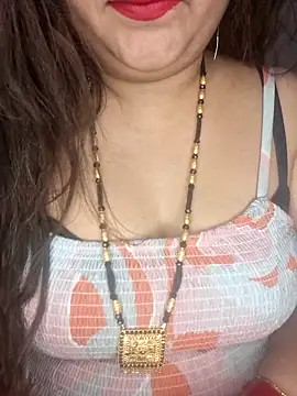 indian-hotmilfs online show from 04-04-26, 07:09