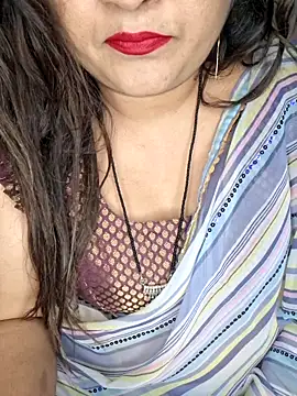 Snapshot of indian-hotmilfs chatting on 02-11-26, 05:35 indian-hotmilfs online show from 02-11-26, 05:35