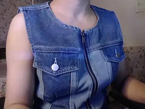 snow white123 online show from 10-28-25, 09:03