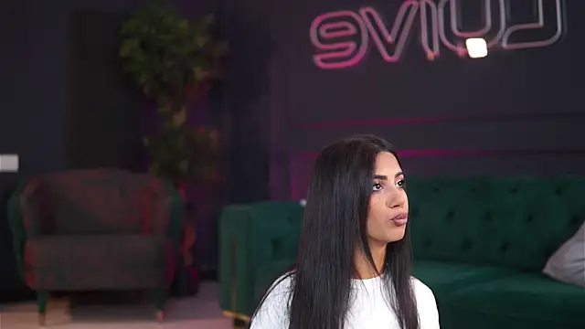 SiennaRuh online show from 09-10-25, 06:23