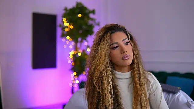 SiennaRuh online show from 03-05-26, 10:12