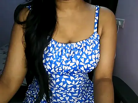 Snapshot of Brownie_baby chatting on 10-13-25, 09:55 Brownie baby online show from 10-13-25, 09:55